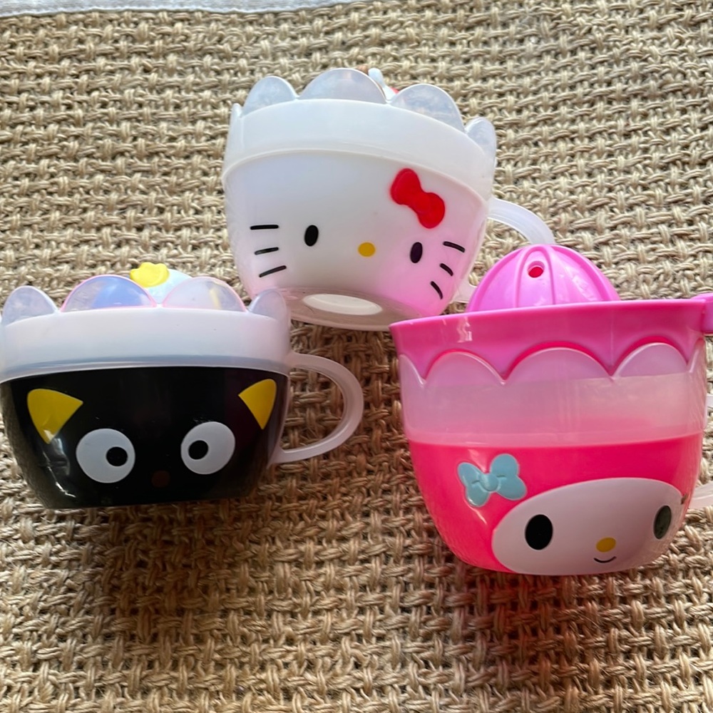 Hello Kitty Sanrio Teacups